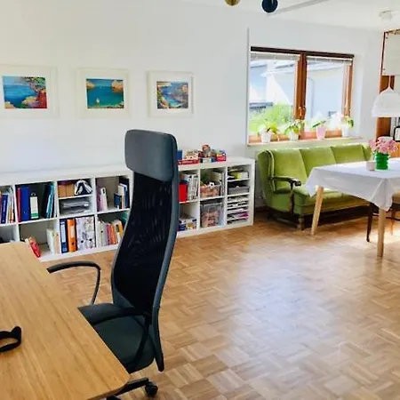 130qm-haus-terasse-grosser Garten-ruhig 度假居